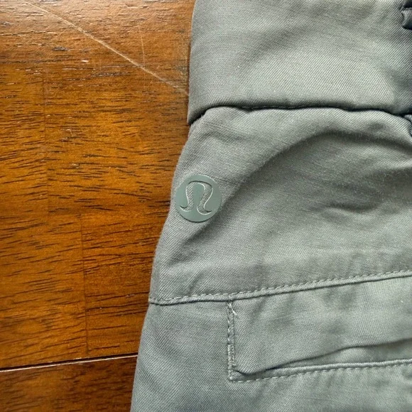 Lululemon Commission Pant Slim Mens 34 Gray Chino Style Performance Trousers - Picture 10 of 14
